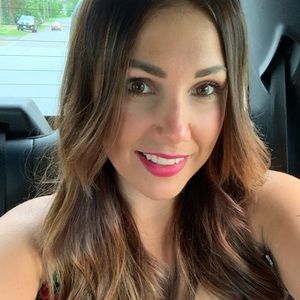 Meet your Posher, Courtney